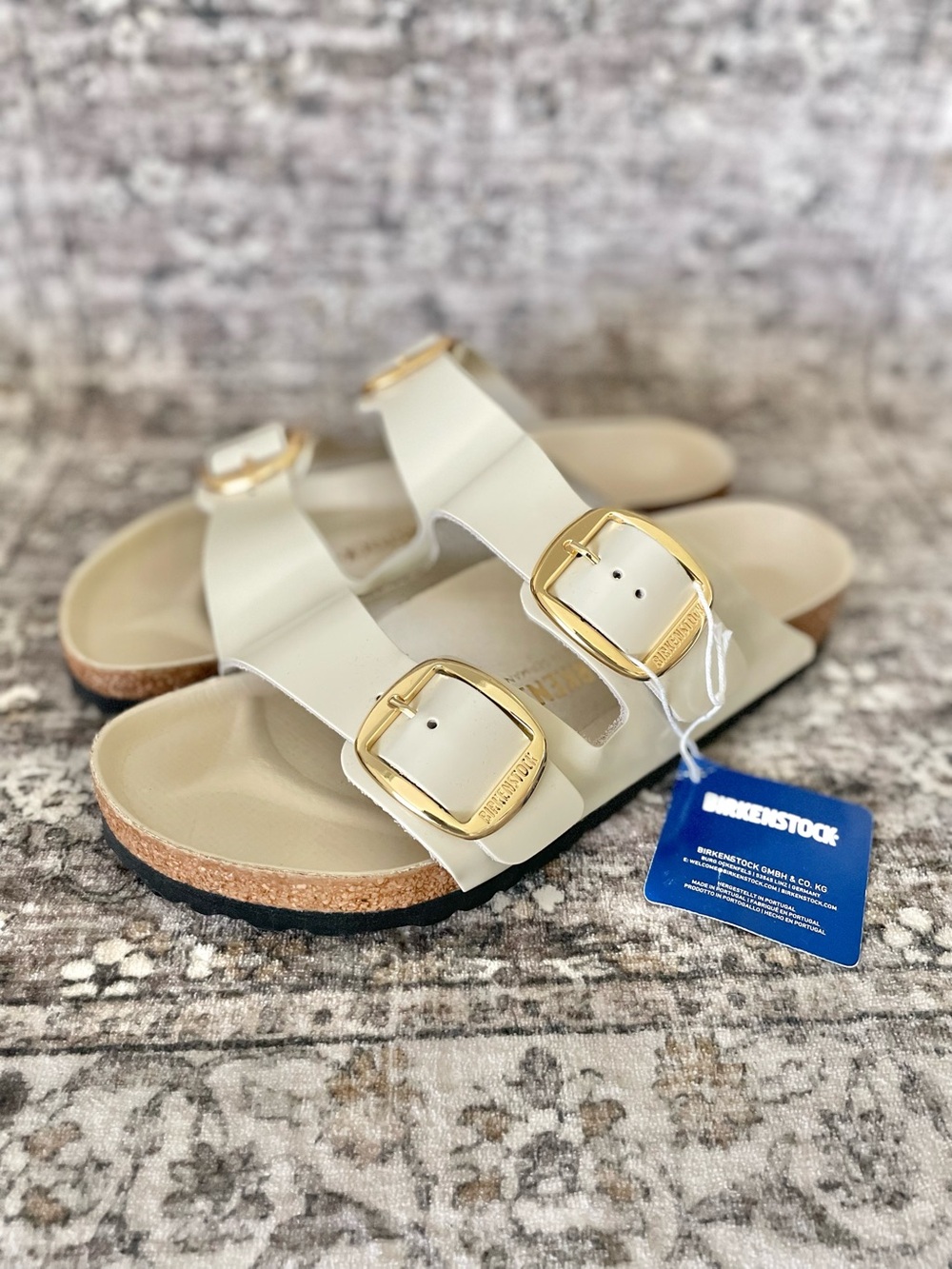 Birkenstock Arizona Big Buckle High Shine Leather Ecru Cream 
Regular Width - Picture 4 of 10